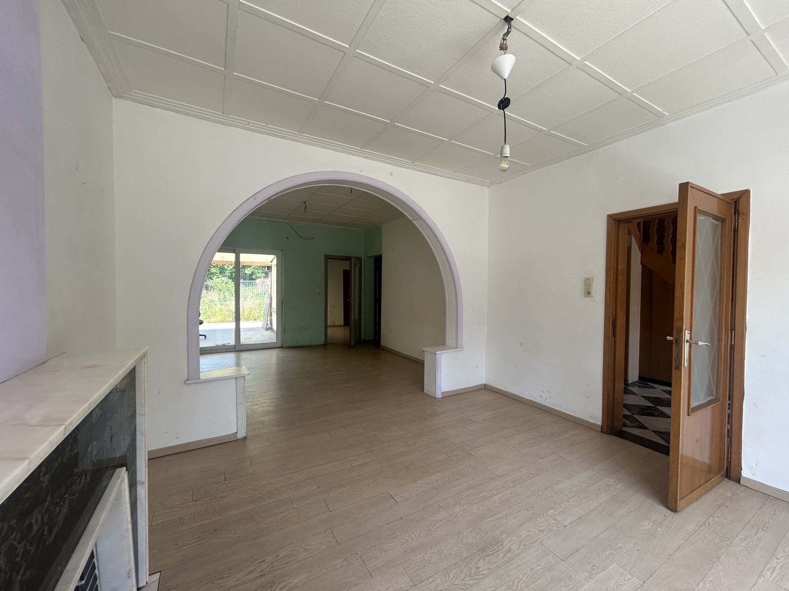 Op te frissen/ te renoveren woning nabij verbindingswegen - foto 5