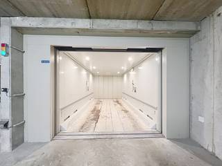 Ruime garagebox aan het Astridplein in Duinbergen. <br /> 