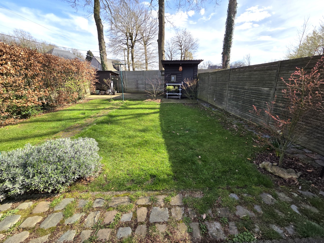 Leuke woning met 3 slaapkamers, garage en bijgebouw in de tuin - foto 2