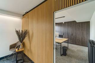Bureau voor 1 persoon te huur in het officecenter te Mol.OfficeCorner is een kleinschalig business center met diverse kantoorunits van 1 tot 4...