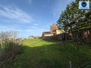 BOUWGROND VOOR HOBDeze zeer rustig gelegen grond op 11 are grond is gelegen in het rustige Voorde.Ligt in de nabijheid van winkels en scholen en is...