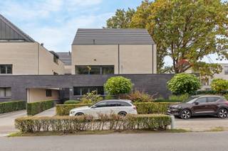 Moderne en volledig uitgeruste kantoorruimte.Bent u op zoek naar een instapklare kantoorruimte in een rustige en groene omgeving met...