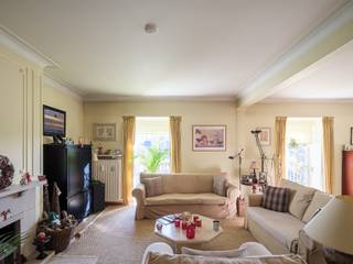 Ruim en stijlvol duplexappartement (bew. opp. ±154 m²) met 3 slaapkamers, gelegen in de standingvolle residentie ‘Versailles’, op slechts 10...