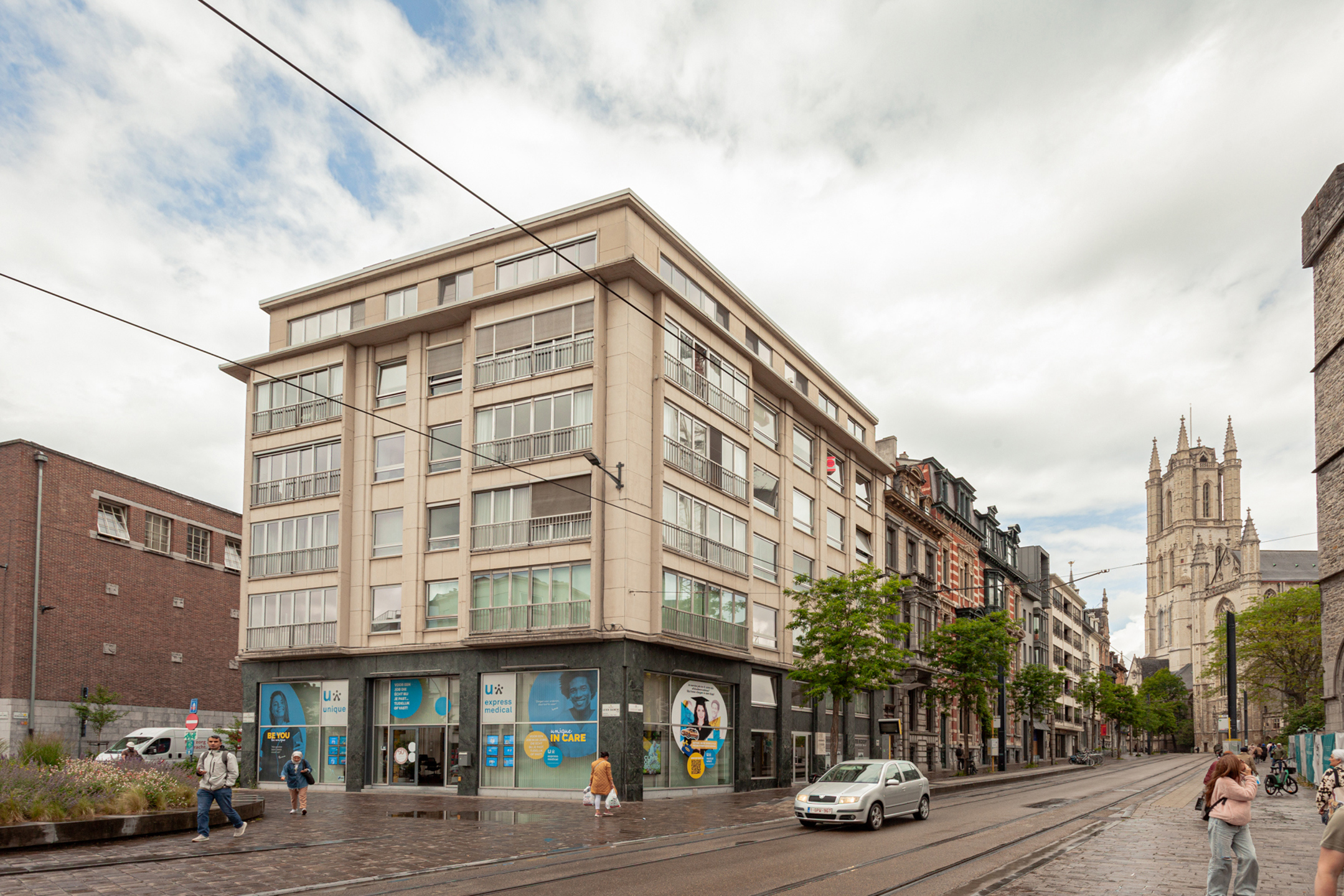 Lichtrijk dakappartement met 2 slpks in hartje Gent - foto 5