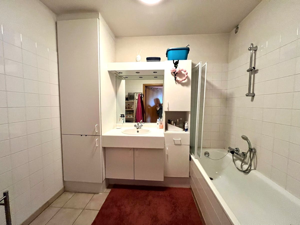 TE HUUR: Ruim 2-slaapkamerappartement in de Banneuxwijk - foto 5