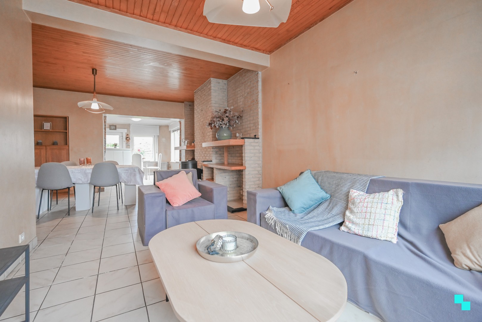 Halfopen bebouwing met garage nabij centrum Izegem - photo 2