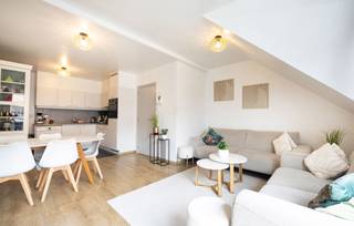 ANDERLECHT, quartier Sylvain Dupuis, à proximité des transports en commun, beau duplex de ± 96m² habitables situé au 4e et 5e étage d'un...