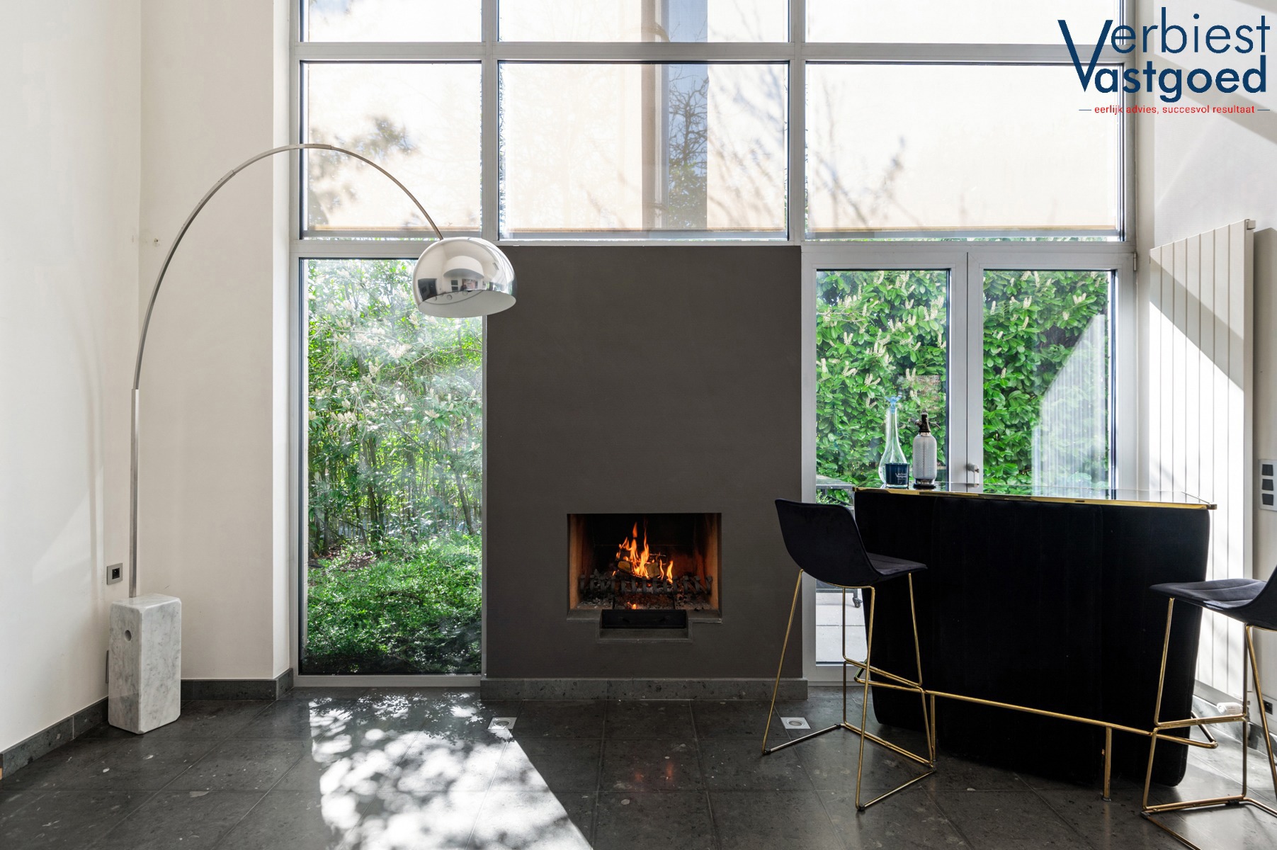 Exclusieve en lichtrijke villa met tuin op toplocatie - foto 2