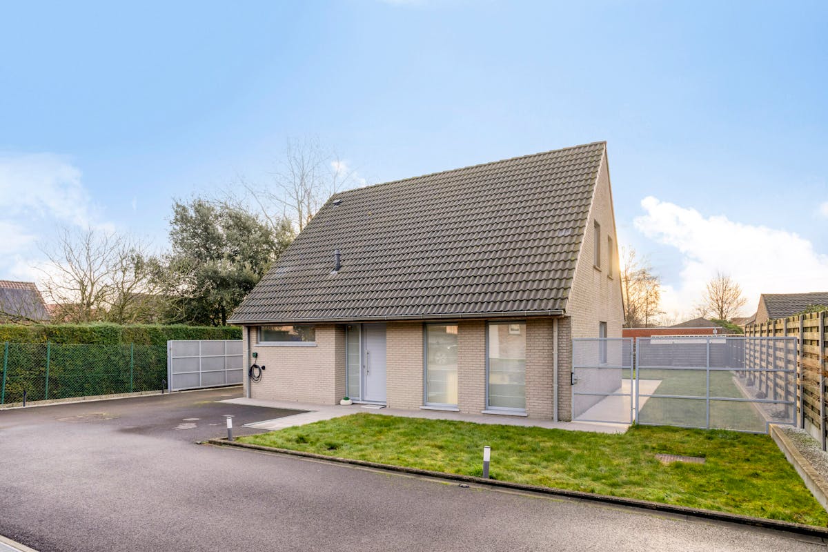 Instapklare villa met 3 slaapkamers en dubbele garage te Koolskamp - foto 2