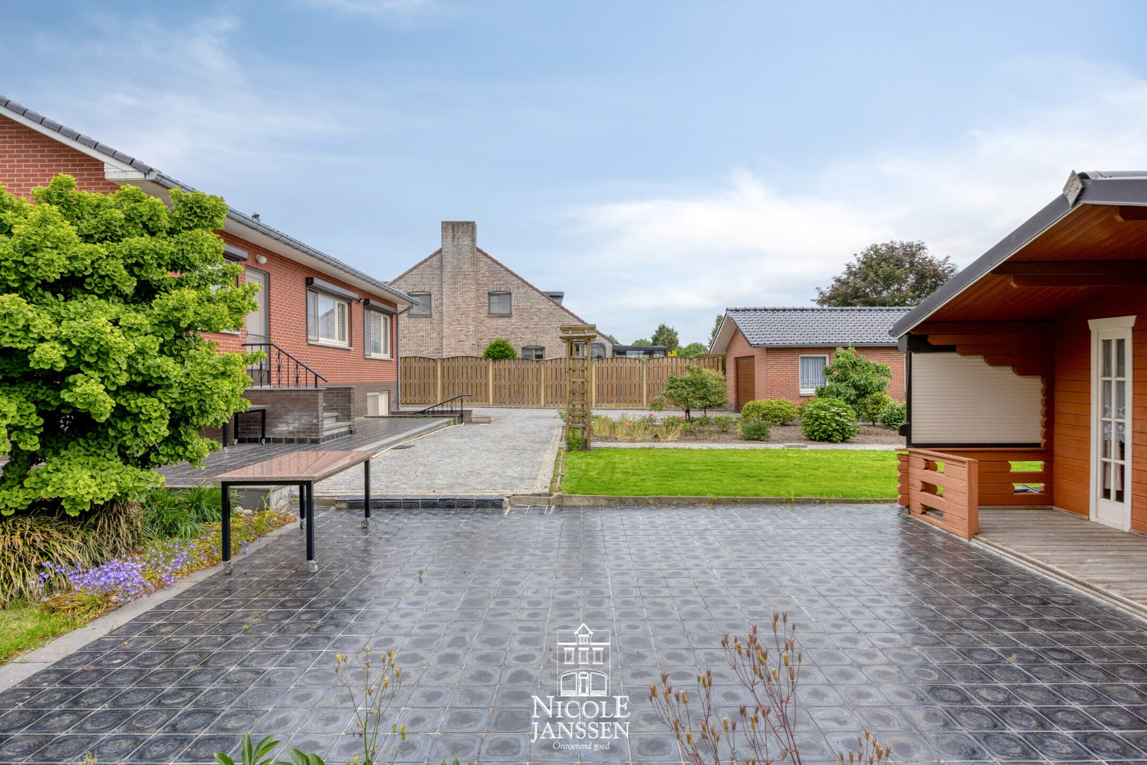 Woning met tuin (te verkavelen tot bouwgrond) - foto 4