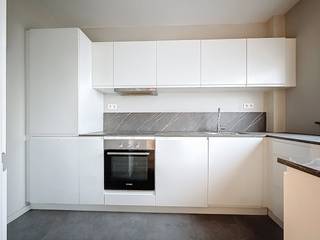 Dit appartement te huur bevindt zich op een rustige, doch centrale ligging in Merksem op de Winterkoningstraat vlakbij alle belangrijke...