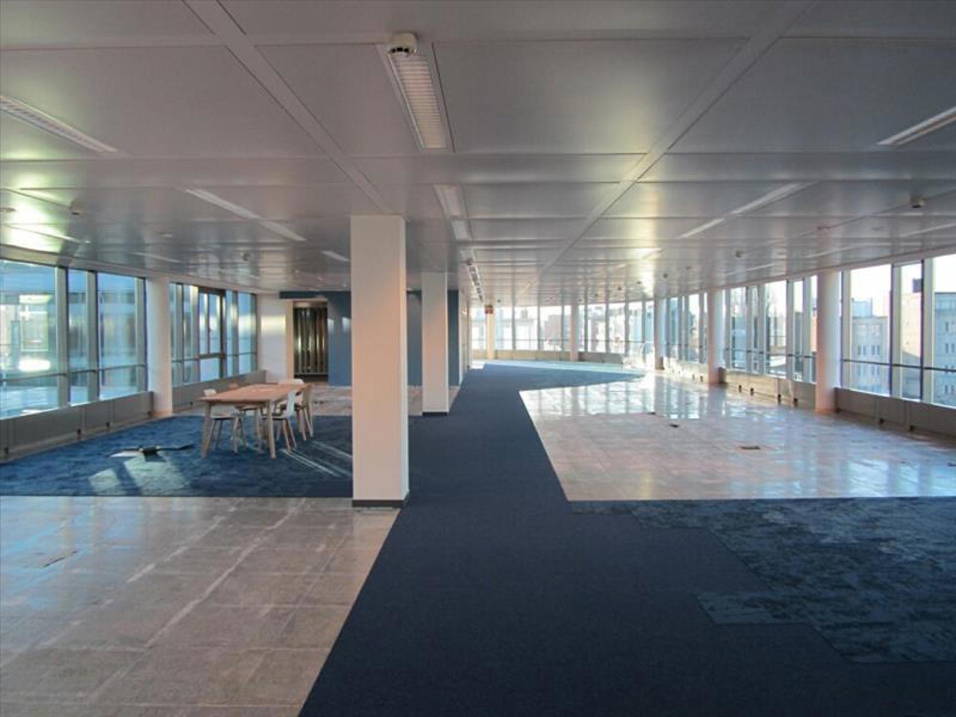 Modern gerenoveerd kantoorgebouw in Brussel - foto 5
