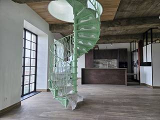 Dit prachtige en volledig gerenoveerde duplex-appartement bevindt zich op de derde verdieping van een volledig vernieuwd gebouw nabij Brug 5 en...