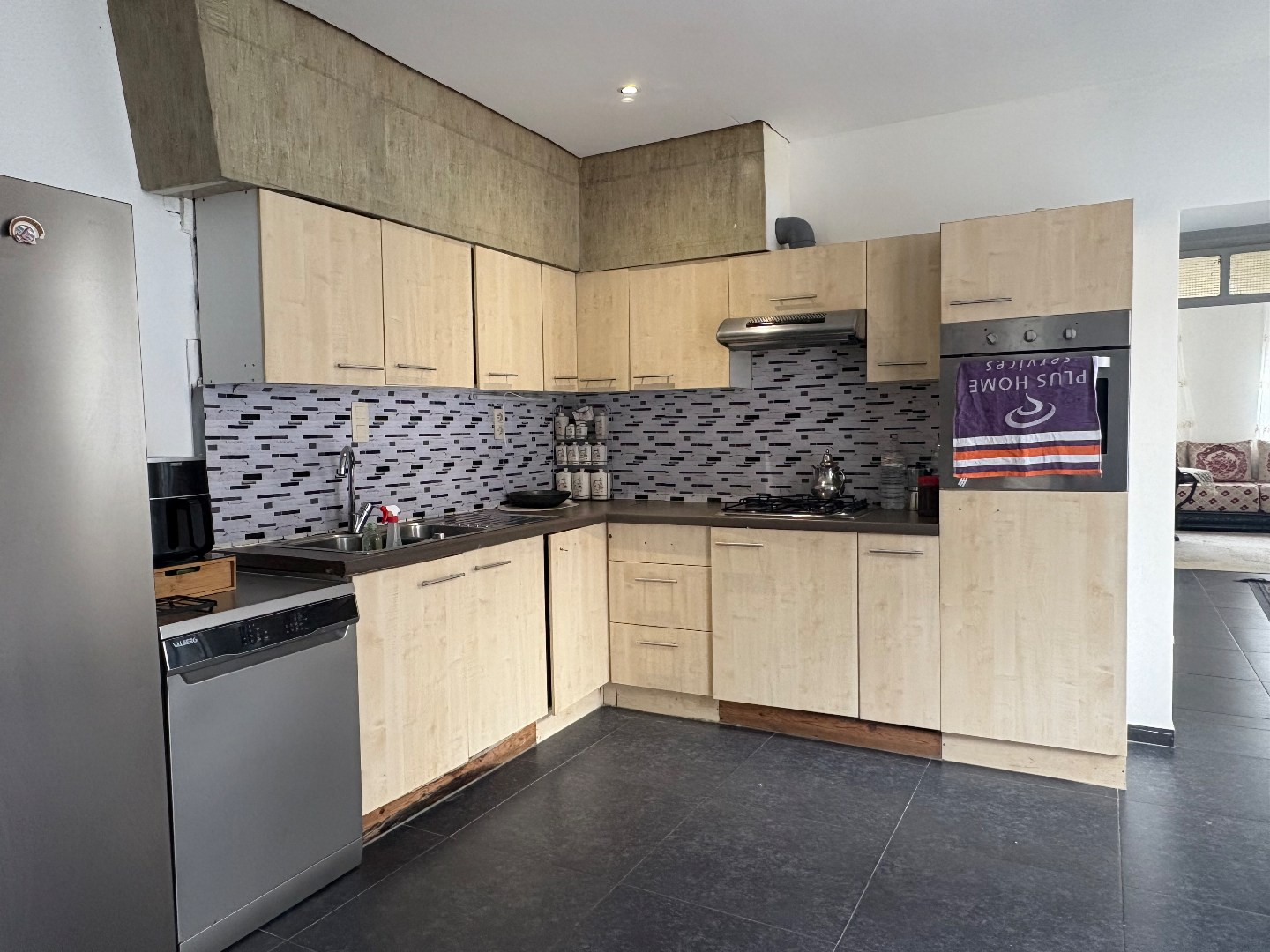 Halfopen woning te koop met 3 slaapkamers en veel ruimte in Heule - foto 2