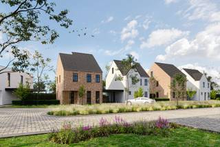 <strong>WONING LOT 7 IN WOONPROJECT PAULINA PARK TE LANKLAAR.</strong><br /><br /><strong>KENMERKEN WONING</strong><br />- 3 Slaapkamers.<br />- Oppervlakte woning: 159m².<br />- Oppervlakte zolder: 80m².<br />- Grondoppervlakte perceel: 4a00ca.<br /><br /><span><strong>ALGEMEEN</strong><br />In het verlengde van de Dr. Lenstralaan in Lanklaar, Dilsen-Stokkem, in de richting van de Zuid-Willemsvaart, komt het uitzonderlijke woonproject <strong>Paulina Park</strong>. Dit project omvat <strong>karaktervolle open bebouwde woningen</strong> met tuin, smaakvol geïntegreerd in de groene omgeving aan het water.<br /><br /><strong>FASE 1, 2 & 3 IN VERKOOP</strong><br />In deze <strong>eerste fase</strong> van het project bieden we <strong>8 woningen</strong> aan. Deze worden gebouw aan de voorzijde van de verkaveling en dit op de loten 7 tot en met 12 en op de loten 14 en 15. De <strong>tweede fase</strong> is gelegen achteraan de verkaveling en omvat de bouw van <strong>11 woningen</strong> op de loten 20 tot en met 30. De derde fase omvat de bouw van 6 woningen.<br /><br /><strong>HARMONIEUS WONEN</strong><br />Elke woning is voorzien van duurzame materialen die harmonieus aansluiten bij de omgeving. Bovendien is iedere woning uitgerust met <strong>vloerverwarming, warmtepomp, zonnepanelen en ventilatiesysteem D</strong>, zodat u gewapend bent voor een zorgeloze en energiezuinige toekomst! <br /><br /><strong>AFWERKING & MATERIALEN</strong><br />Voor de <strong>afwerking worden ruime budgetten </strong>voorzien. Alle wooneenheden worden standaard <strong>hoogwaardig afgewerkt </strong>met <strong>duurzame en moderne materialen en technieken</strong>. We denken graag met u mee om de woning helemaal naar uw smaak en persoonlijkheid af te werken. Op basis van onze ervaring slagen we er steeds opnieuw in om een <strong>unieke en exclusieve uitstraling</strong> te geven naargelang uw wensen.<br /><br /><strong>LIGGING</strong><br />Omringd door weelderig groen, biedt deze locatie aan het Nationaal Park Hoge Kempen een idyllische leefomgeving. Ingesloten tussen de bosrand en het water van de Zuid-Willemsvaart creëert Paulina Park de perfecte balans tussen groen, water en comfort, met alles wat u nodig hebt binnen handbereik.<br /><br />Op slechts 5 minuten afstand bevinden we ons in het stadscentrum van Dilsen-Stokkem en met de oprit van de E314 op slechts 10 minuten afstand, geniet u van een vlotte verbinding met nabijgelegen steden (Genk, Maasmechelen, Hasselt,...).<br /><br /><strong>PRIJZEN</strong><br />De vermelde prijzen zijn exclusief BTW op de constructie/infra-wegenis, verkooprechten op de grond, aktekosten, ereloon notaris, opzoekingskosten, aandeel verkavelingsakte en kosten aandeel nutsvoorzieningen. Contacteer ons voor een kostenraming. <br /><br />Bekijkt u deze advertentie via een aanverwante vastgoedsite, surf dan zeker naar onze website <strong>www.N78vastgoed.be </strong>voor een uitgebreide beschrijving en foto's. Meer informatie: <strong>+32 (0)89 86 18 88 </strong>of<strong> info@N78vastgoed.be</strong>.<br /></span>