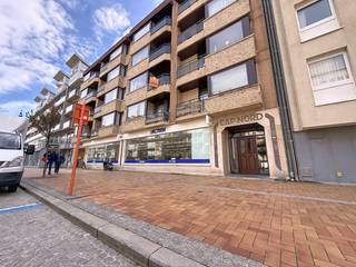 Een verassend ruim appartement op een boogscheut van de Zeedijk en het strand. Het appartement geniet van een ideale ligging in de...