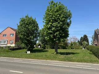 Immo Pické biedt U deze gunstig en goed gelegen bouwgrond aan voor de bouw van een driegevelwoning gelegen in de nabijheid van alle faciliteiten en...