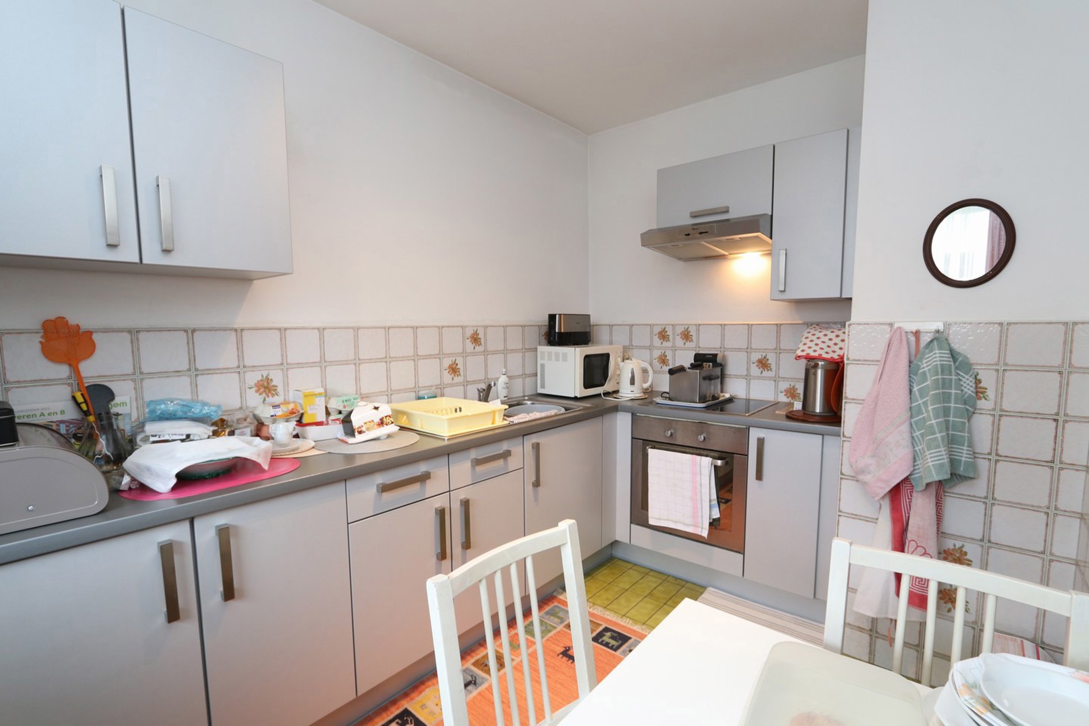 Lichtrijk 2-slpk-app. en terras in centrum van Beveren  - foto 5