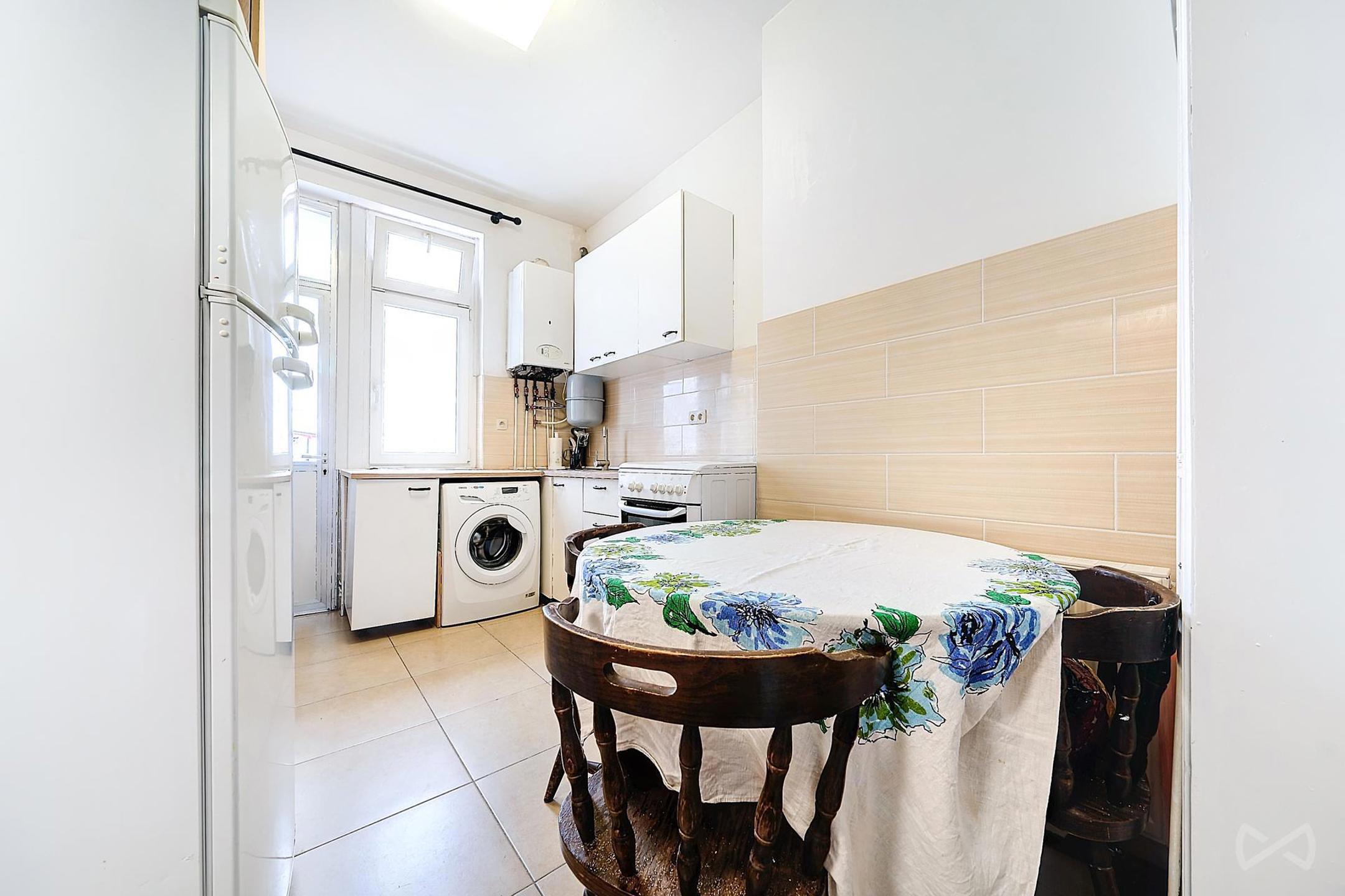 Apartment for sale in Schaerbeek with 1 bedroom - photo 4