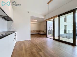 E-MAIL: afonso.vpm@weinvest.be - TEL: +32 456 74 10 88<br /><br />We Invest biedt exclusief dit prachtige appartement van 70 m² aan, gelegen nabij Oudergem-Shopping en alle voorzieningen (winkels, restaurants, openbaar vervoer, etc.).<br /><br />De woning bevindt zich op de 2e verdieping van een gebouw met lift en bestaat uit een aangename woonkamer, een comfortabele slaapkamer, een badkamer met douche en toilet, een apart toilet en een privéterras.<br /><br />Met een uitstekend energielabel (EPC) van klasse A biedt het appartement optimaal wooncomfort en een laag energieverbruik.<br /><br />Kosten: €100/maand, inclusief onderhoud van de gemeenschappelijke ruimtes en een voorziening voor verwarming.<br /><br />Direct beschikbaar.<br /><br />Neem contact met ons op voor meer informatie of om een bezichtiging te plannen.<br /><br />Bezoek www.weinvest.be voor meer exclusieve aanbiedingen!