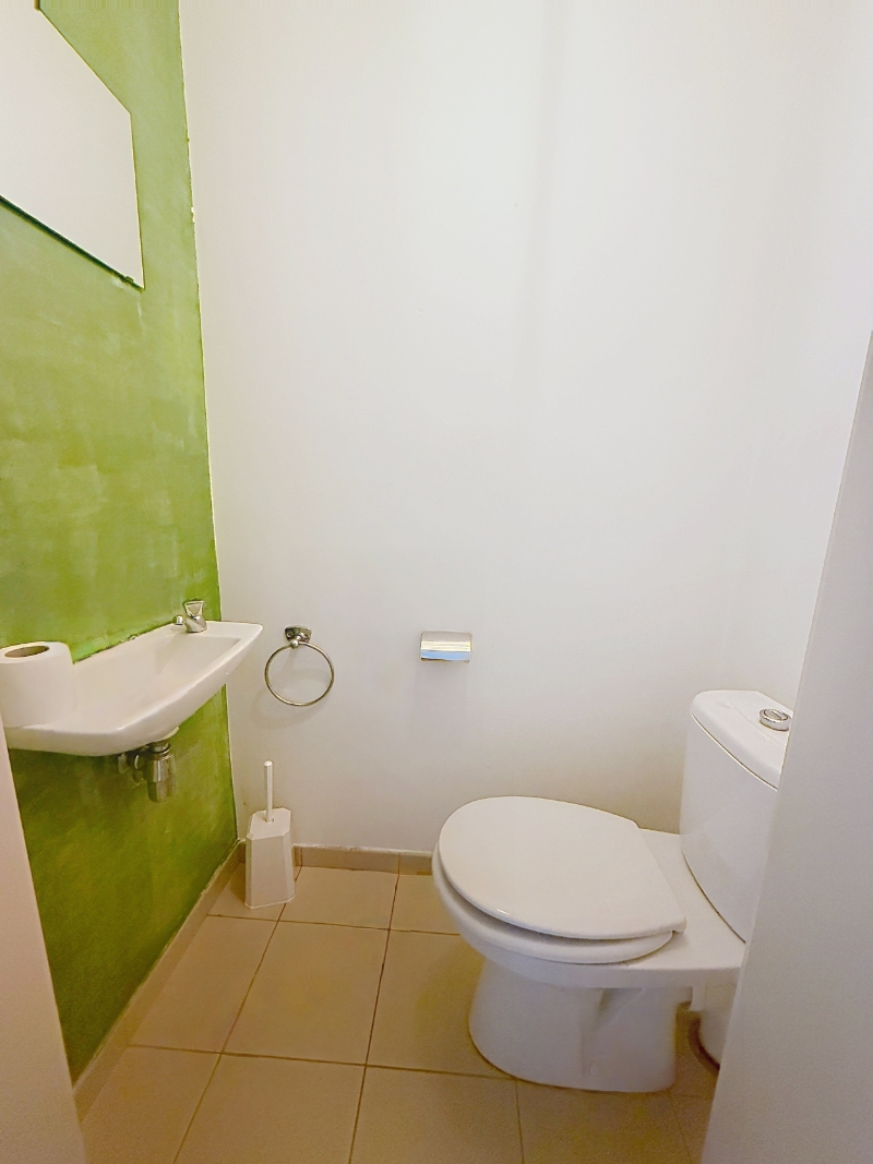 Gezellig gelijkvloers appartement met 2 slaapkamers en terras - foto 5