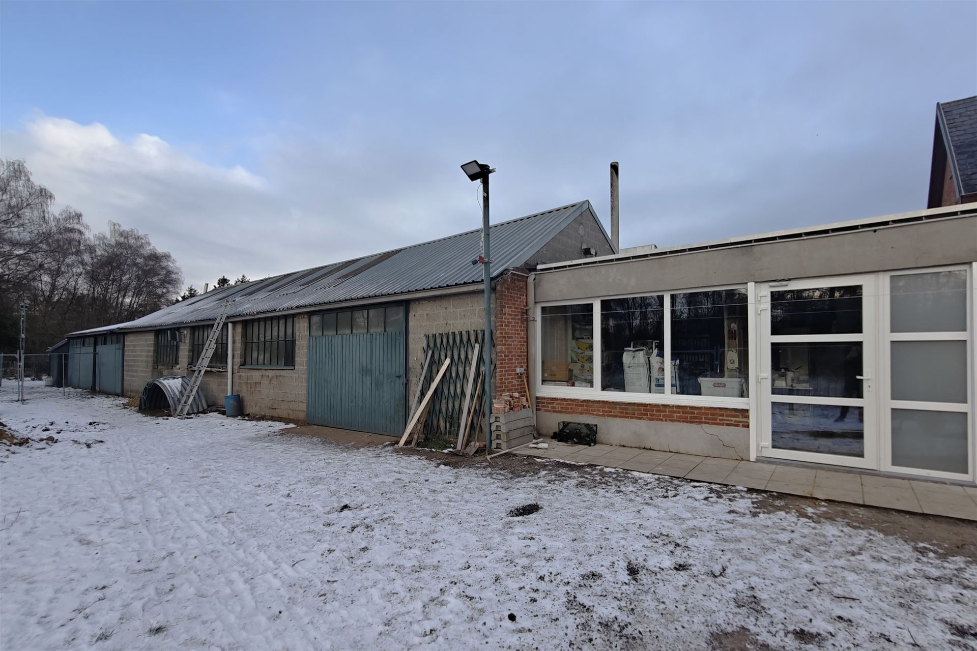 Unieke deels gerenoveerde woning met loods (205m²) en privaat bos op 24a80ca in het rustige Zelem (Halen) - foto 5