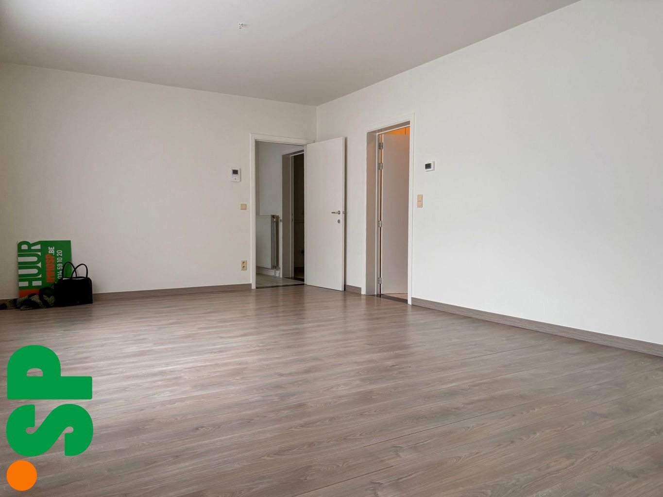 Appartement met 3 slaapkamers, 2 badkamers en balkon gelegen nabij het centrum.  - foto 2