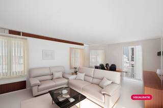 Gemeubileerde studio te koop gelegen op de 3de verdieping, het gebouw is voorzien van een lift. Deze studio heeft een aparte slaaphoek en heeft...