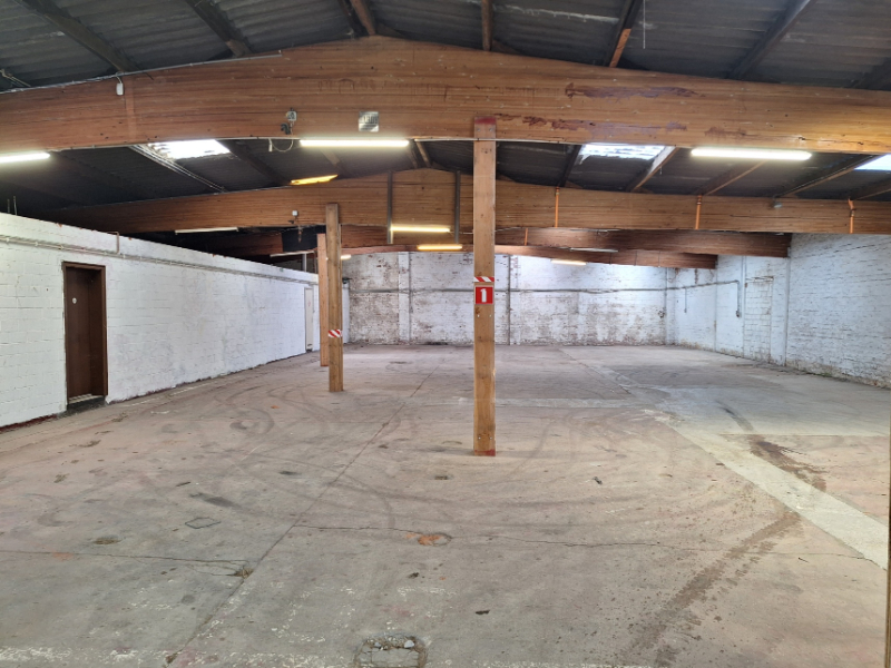 loods van 450 m² in De Panne-Adinkerke - photo 4