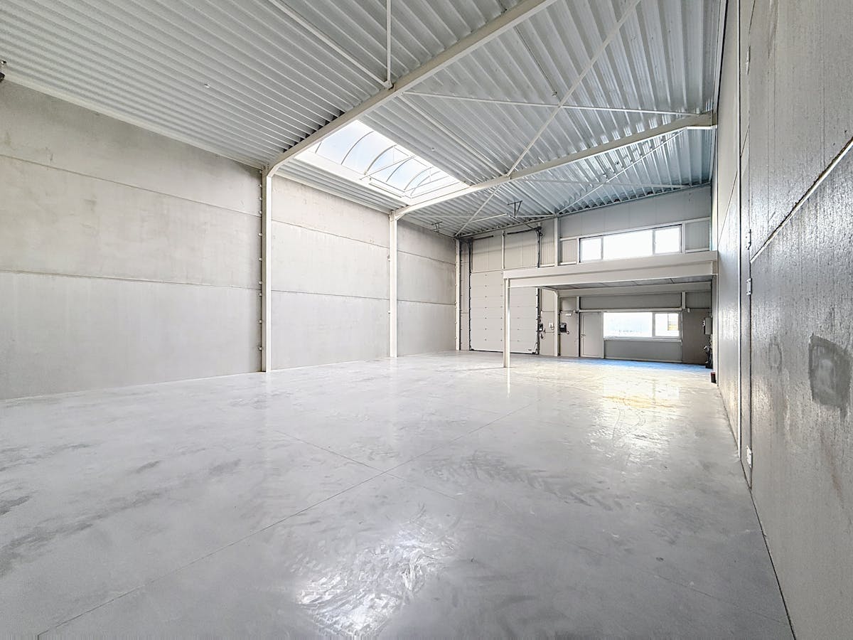 Unité PME récemment construite (216 m²) à louer à Evergem - photo 4