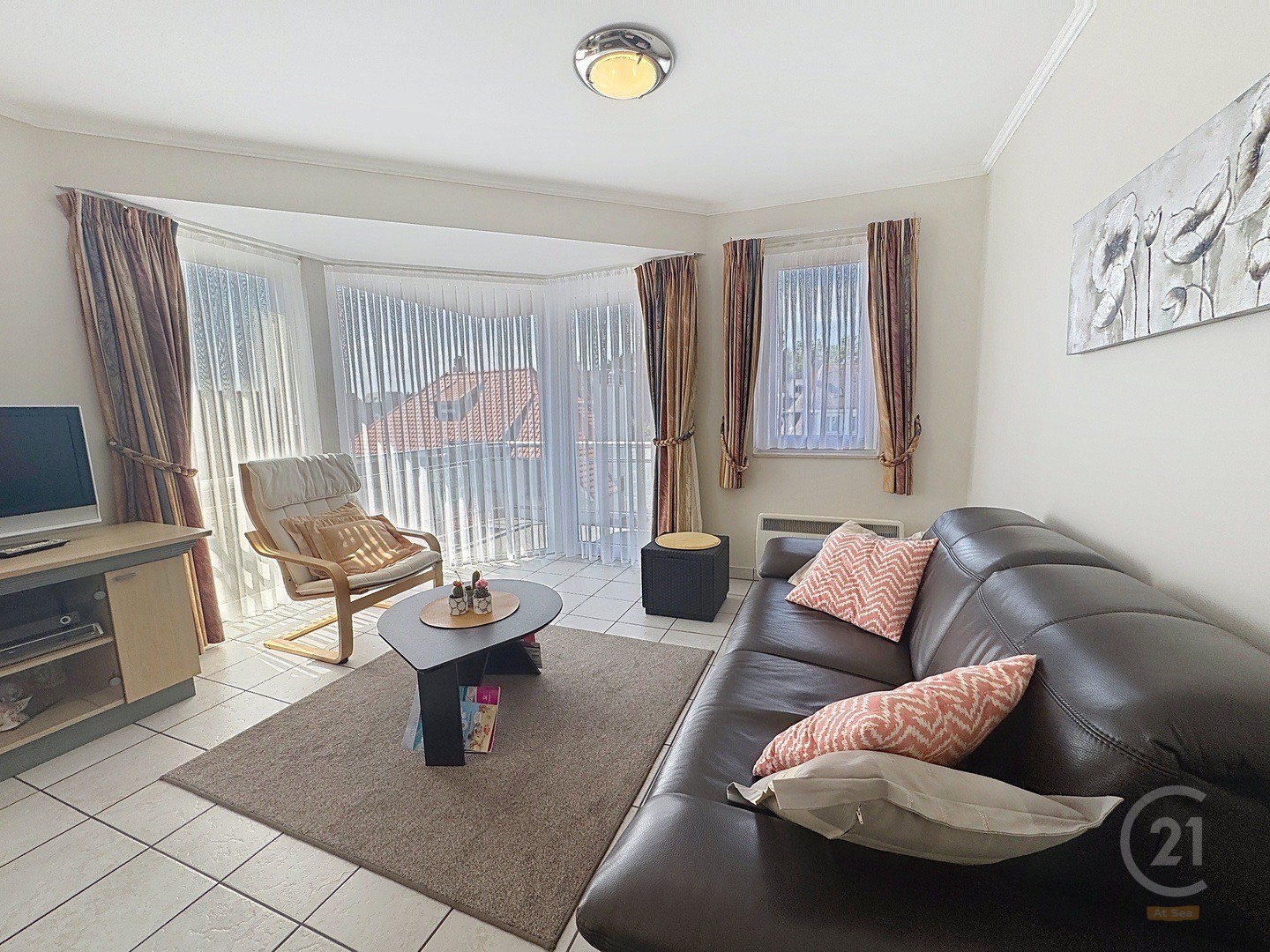 Instapklaar, zonnig appartement in hartje Westende Bad met 2 slaapkamers - foto 1