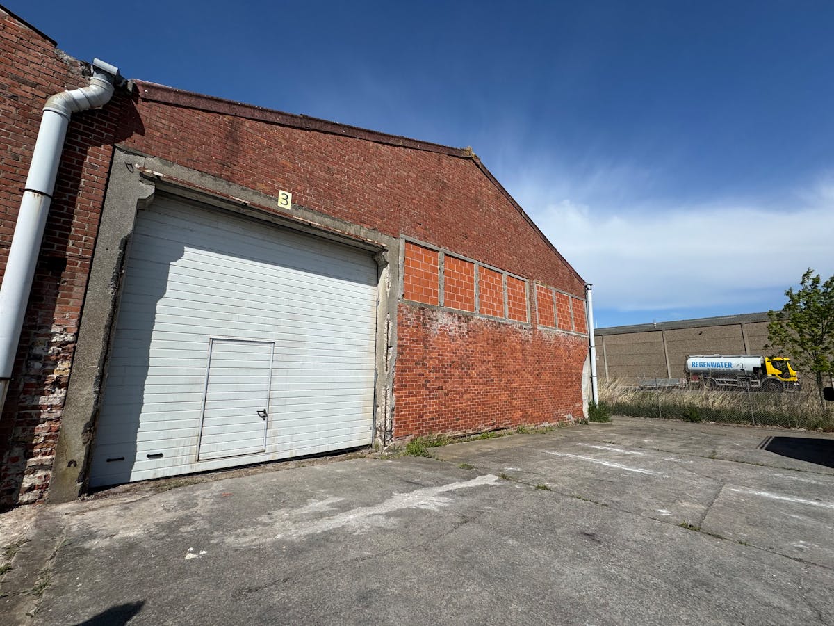 Polyvalente loods (600 m²) met buitenruimte te Adinkerke - foto 4