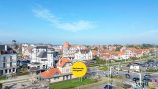 In het hart van De Haan, met een prachtig zicht op de charmante Concessie, bevindt zich dit karaktervolle éénslaapkamerappartement. De...