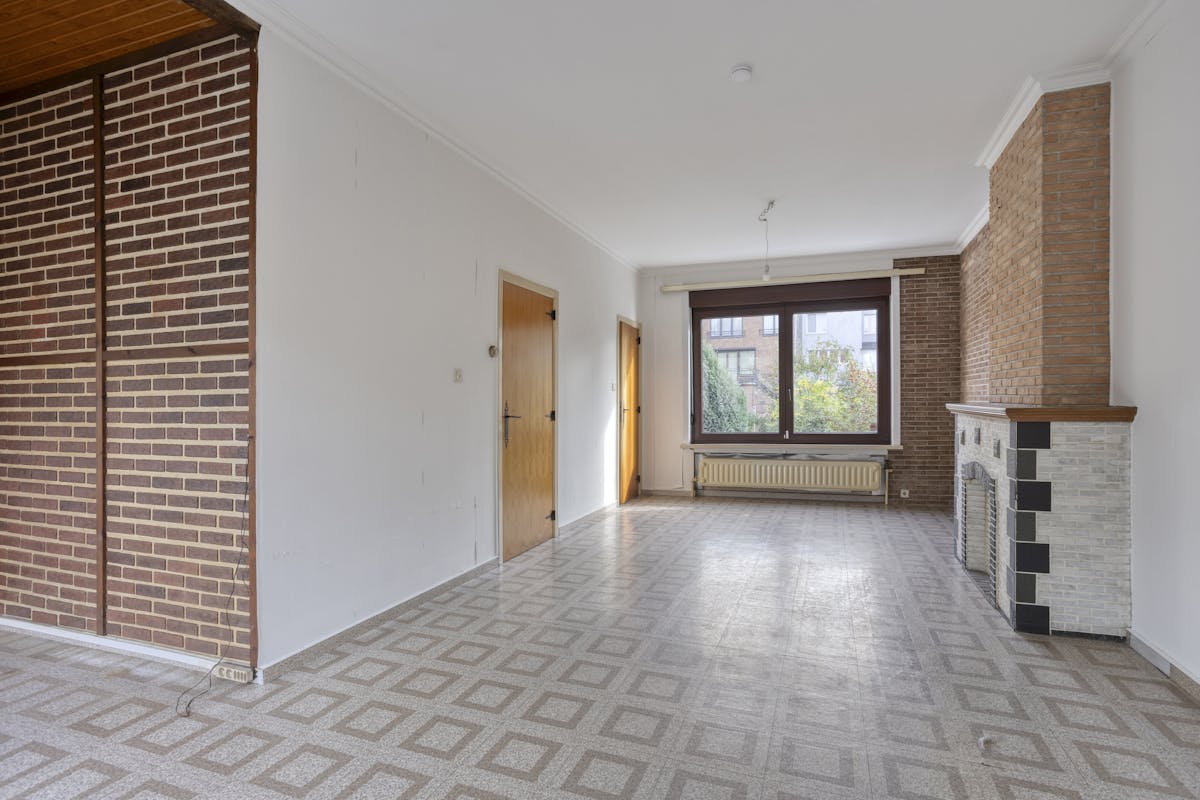 House to Renovate with Potential in Sint-Agatha-Berchem - photo 4
