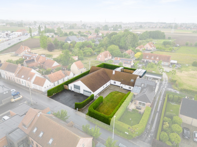Gunstig gelegen woning met moderne loods op 1632m² - foto 2