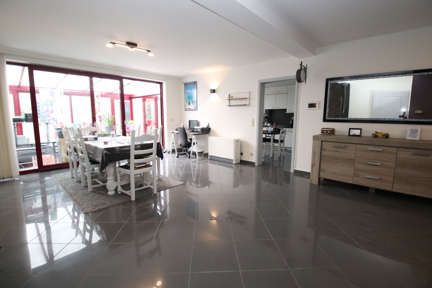 Riant appartement met tuintje en dubbele garage - photo 4