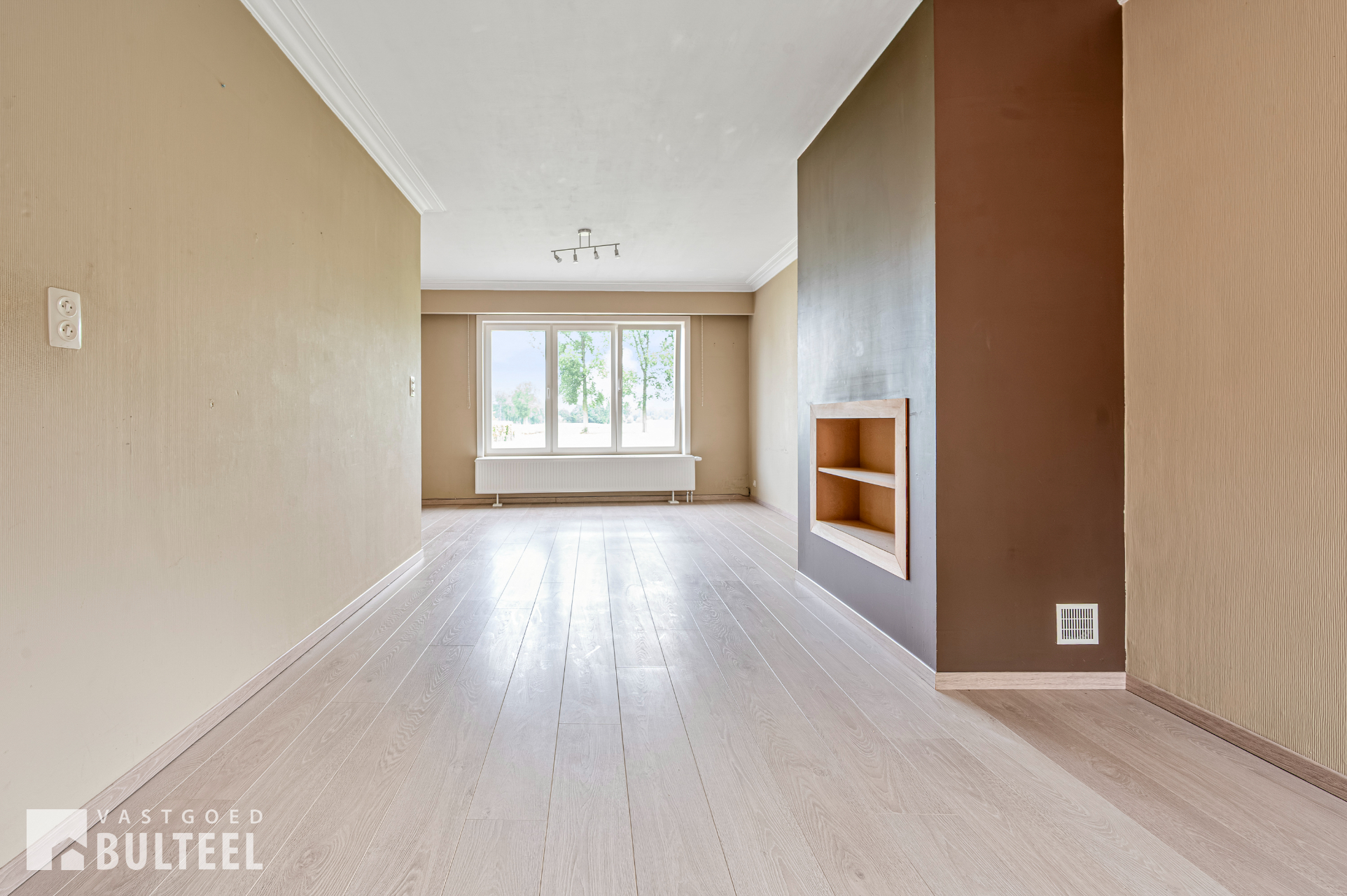 Bel-etage woning met 2 slaapkamers en een gezellige koer. - foto 5