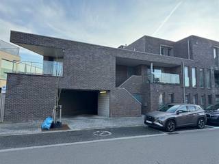 Ondergrondse autostaanplaatsen in Mechelen-NoordP1 : 28.000euro VERKOCHTP19 : 25.000euroP25 : dubbele parking 35.000euro