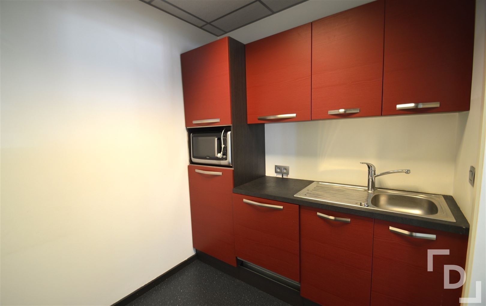 Commercial for rent in Ypres - photo 5