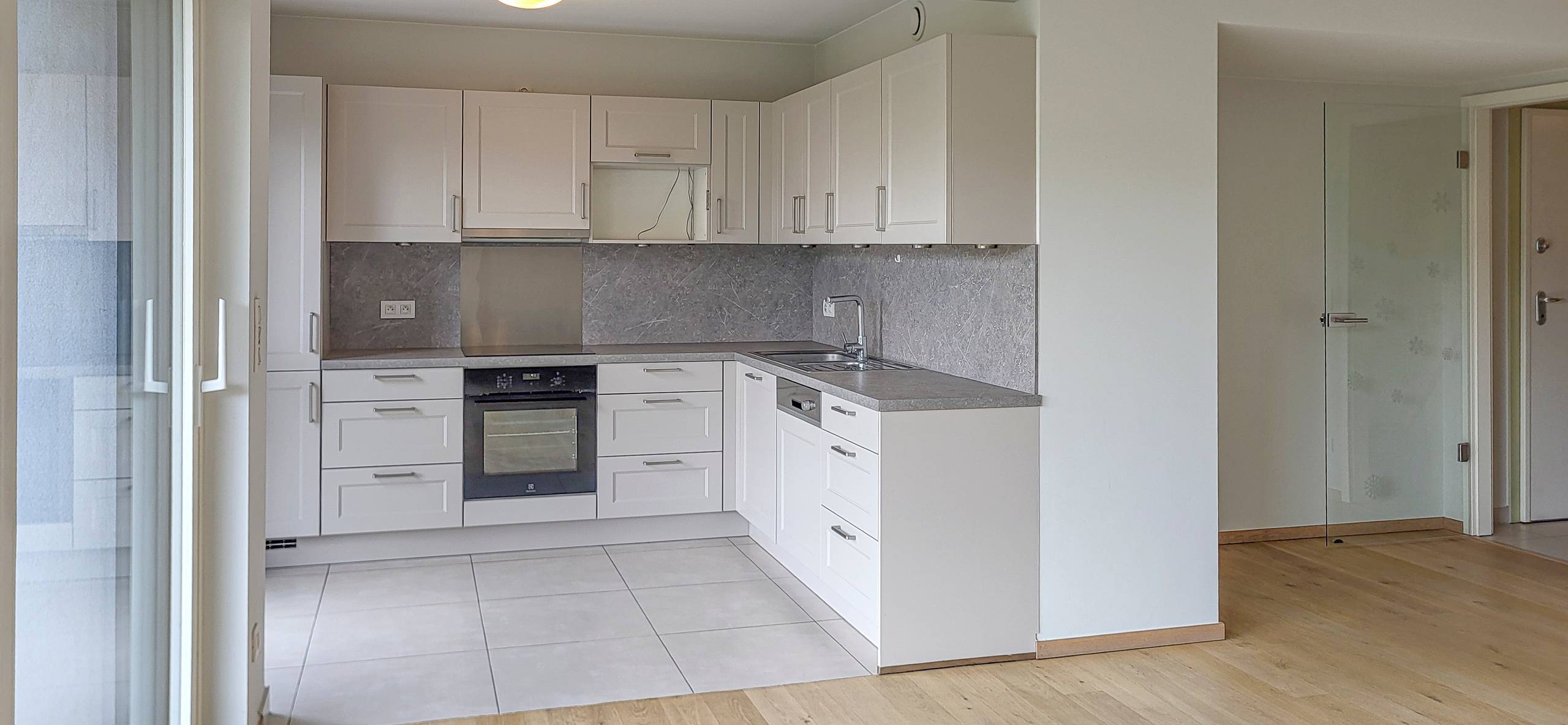 Ruim appartement met twee slaapkamers en terras - foto 4
