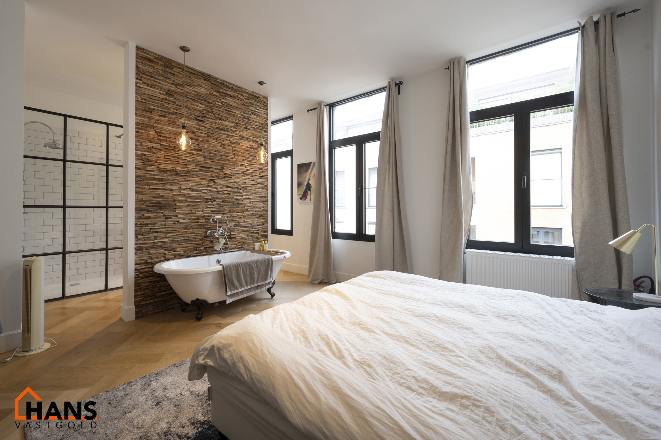 Ruim appartement in charmant gebouw. - foto 4