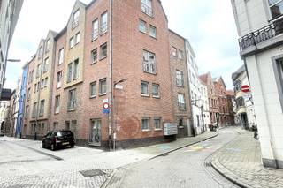 Studio te koop in hartje historisch Antwerpen – topligging in rustige straatDeze studio te koop in Antwerpen-Centrum is gelegen op een absolute...