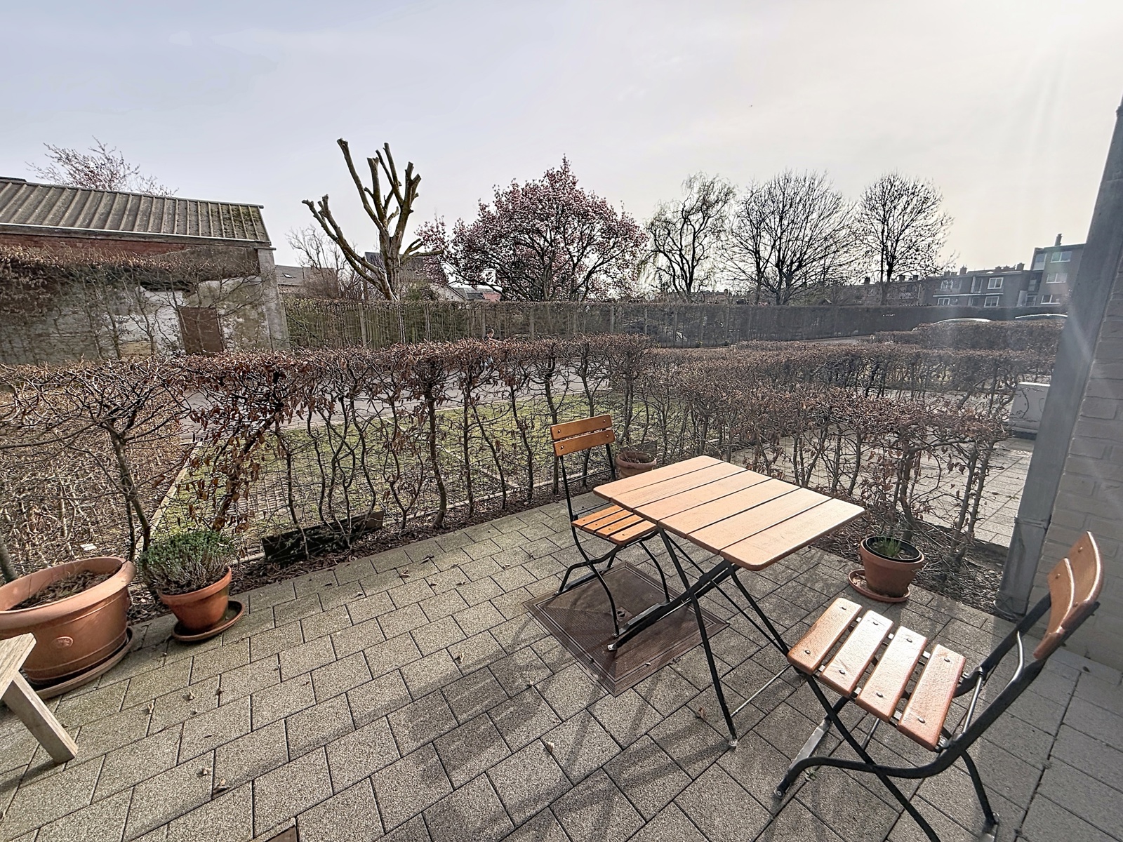 Centrum Halle woning met 3 slaapkamers, tuin en garage - foto 3