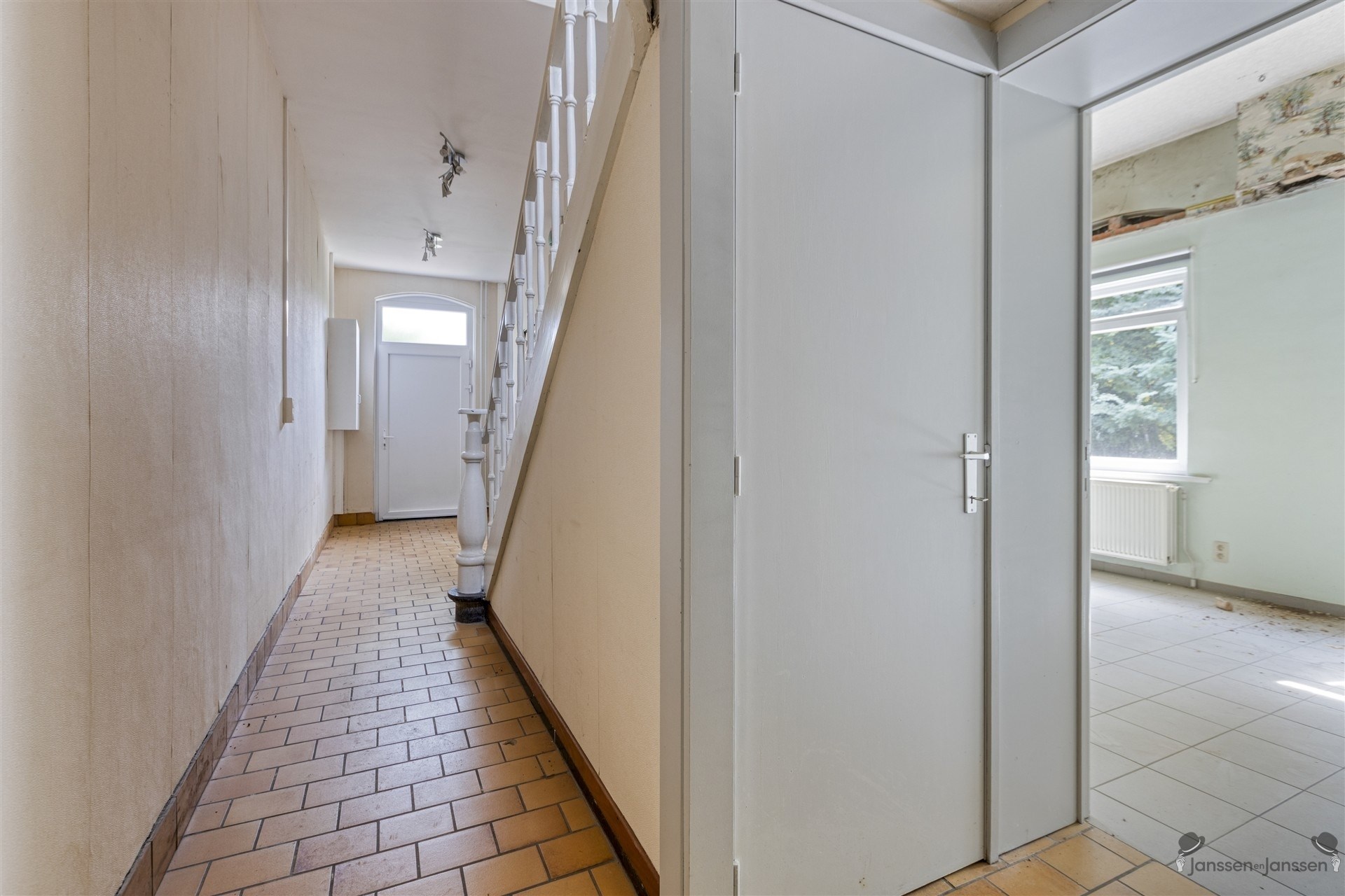 Karaktervolle halfopen bebouwing met potentieel en unieke ligging te Leopoldsburg - foto 4