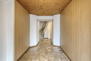 Dit appartement bevindt zich op de tweede verdieping van een kleinschalig gebouw en biedt alles wat nodig is voor aangenaam wonen of een...