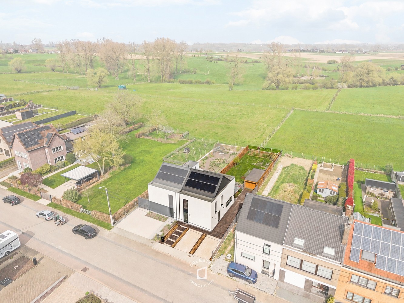 QUASI NIEUWBOUW ZONDER BTW MET ZICHT OP GROEN 4 SLPK. - foto 1