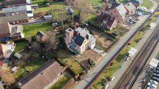 Neem contact op via roeland@copandi.be of via +32 495 19 30 82Dit vrijstaande juweeltje, daterend uit 1904, omarmt u met zijn tijdloze charme en...