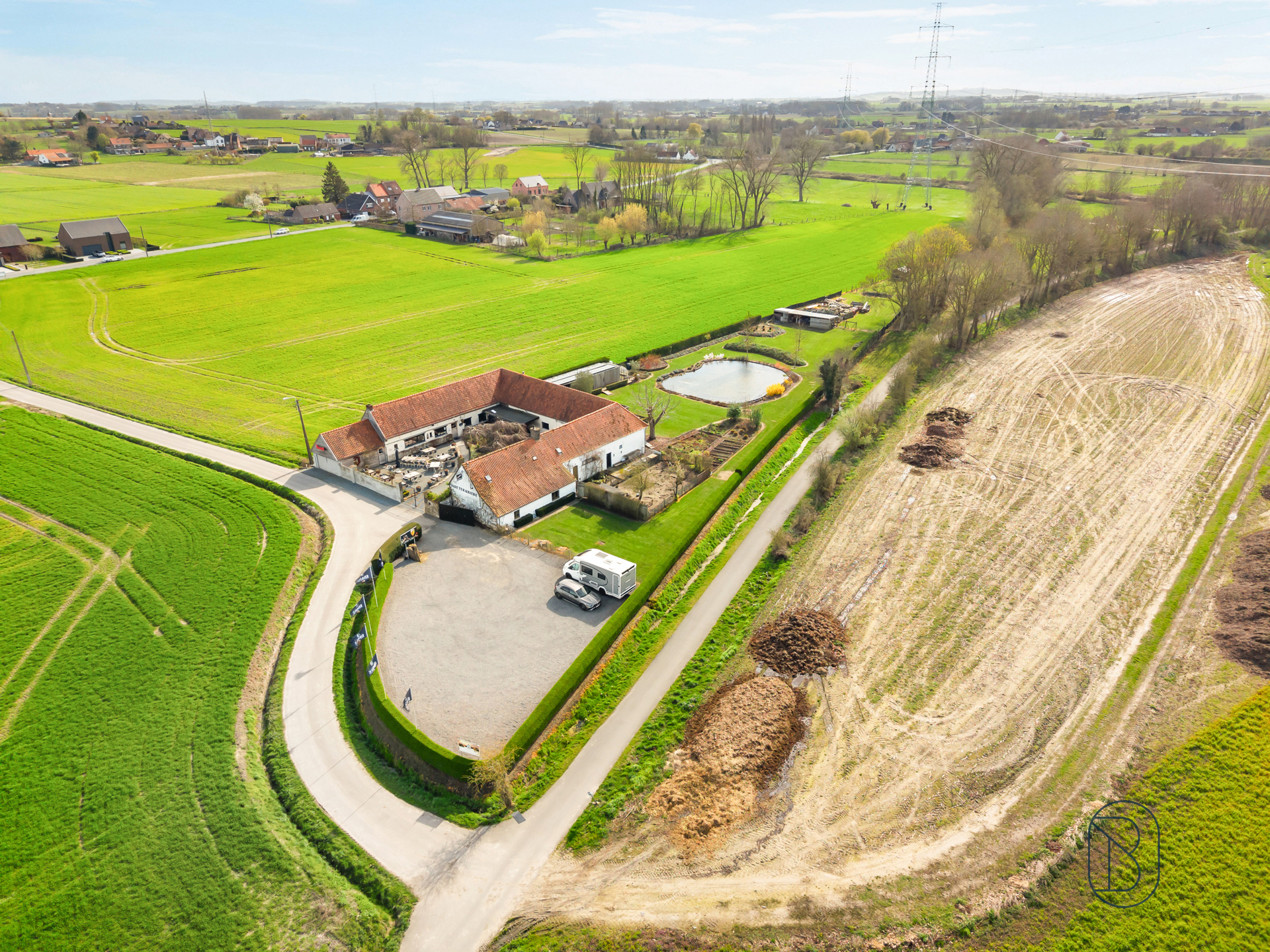 Unieke hoeve met horeca, op idyllische locatie. - foto 1