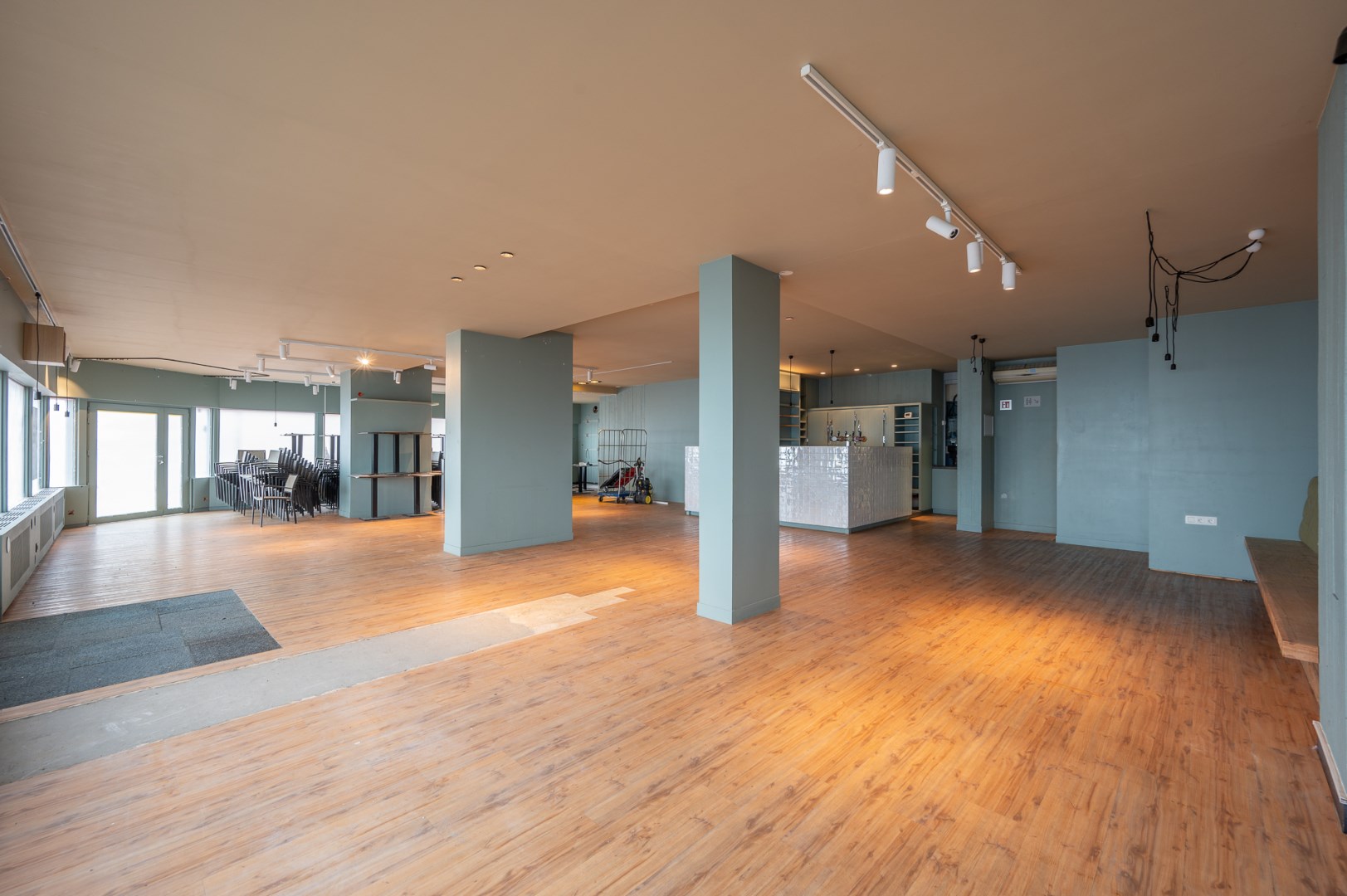 COMMERCIEEL HANDELSPAND - LICHTTORENPLEIN/ZEEDIJK-KNOKKE - foto 2