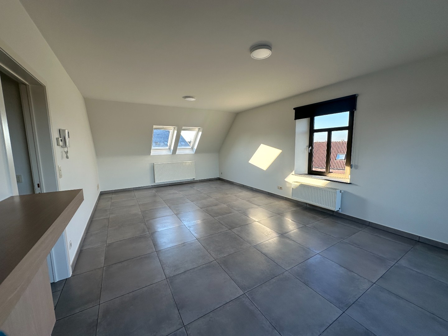 Ruim en modern dakappartement in centrum Sleidinge - foto 2